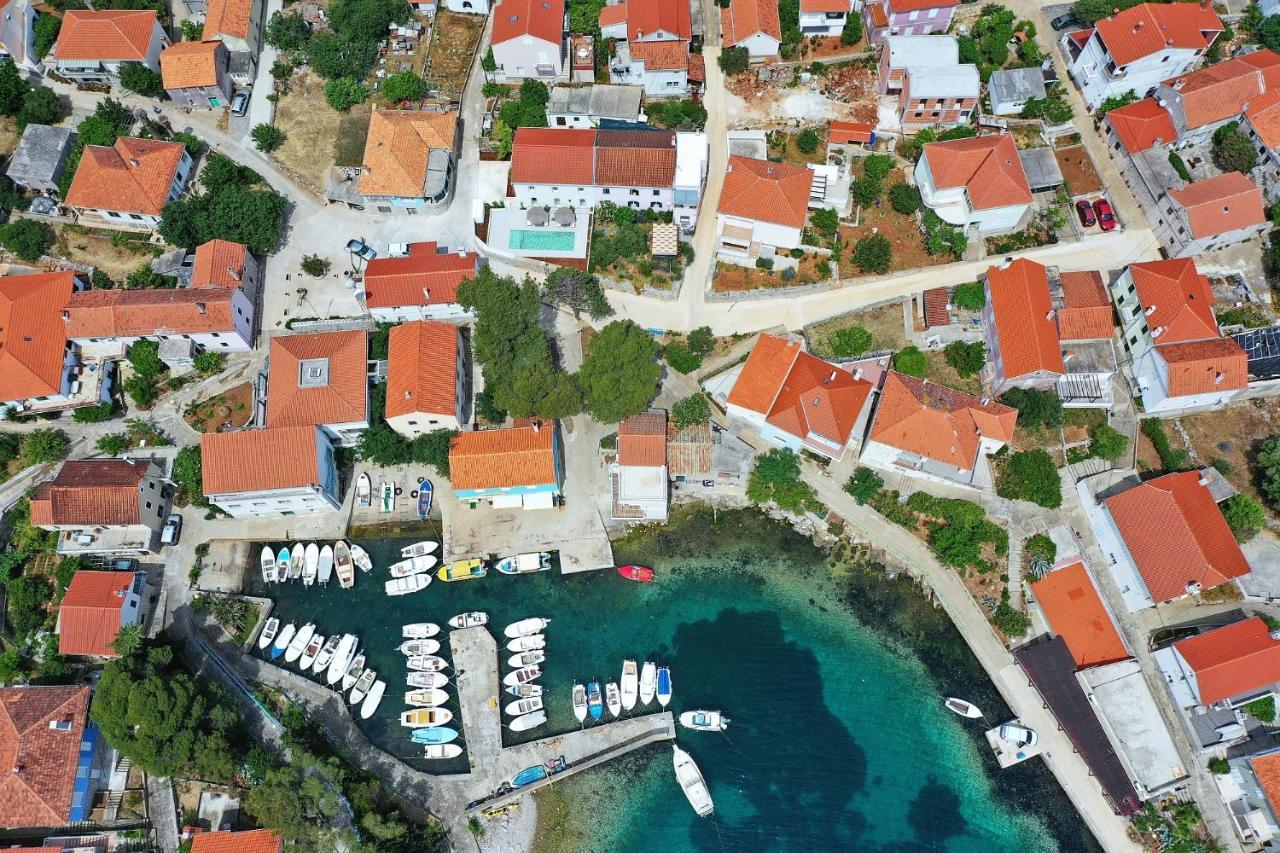 Villa Mira With A Heated Pool And A Sea View Божава Екстер'єр фото